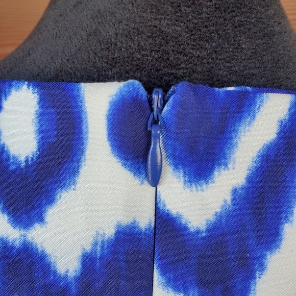 AB Studio Blue and White Geometric Women's Dress Size 12 NWOT - Picture 5 of 11